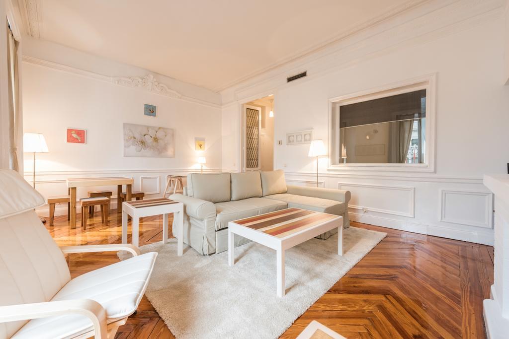 Apartamentos Alcala Madrid Exterior foto